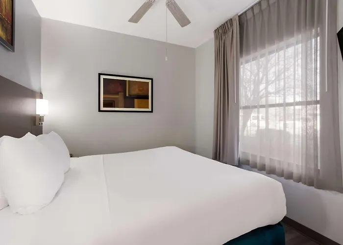 Hotel Mainstay Extended